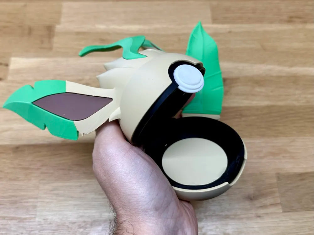 Leafeon Pokéball