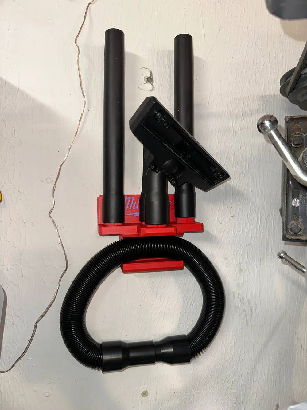 M18 Compact Vacuum Attatchment and Hose Holder